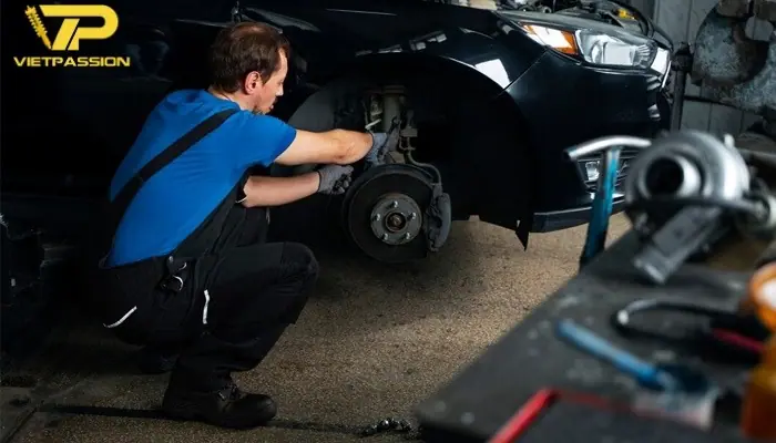 Dấu hiệu nhận biết cần thay phuộc giảm xóc cho xe Santa Fe
